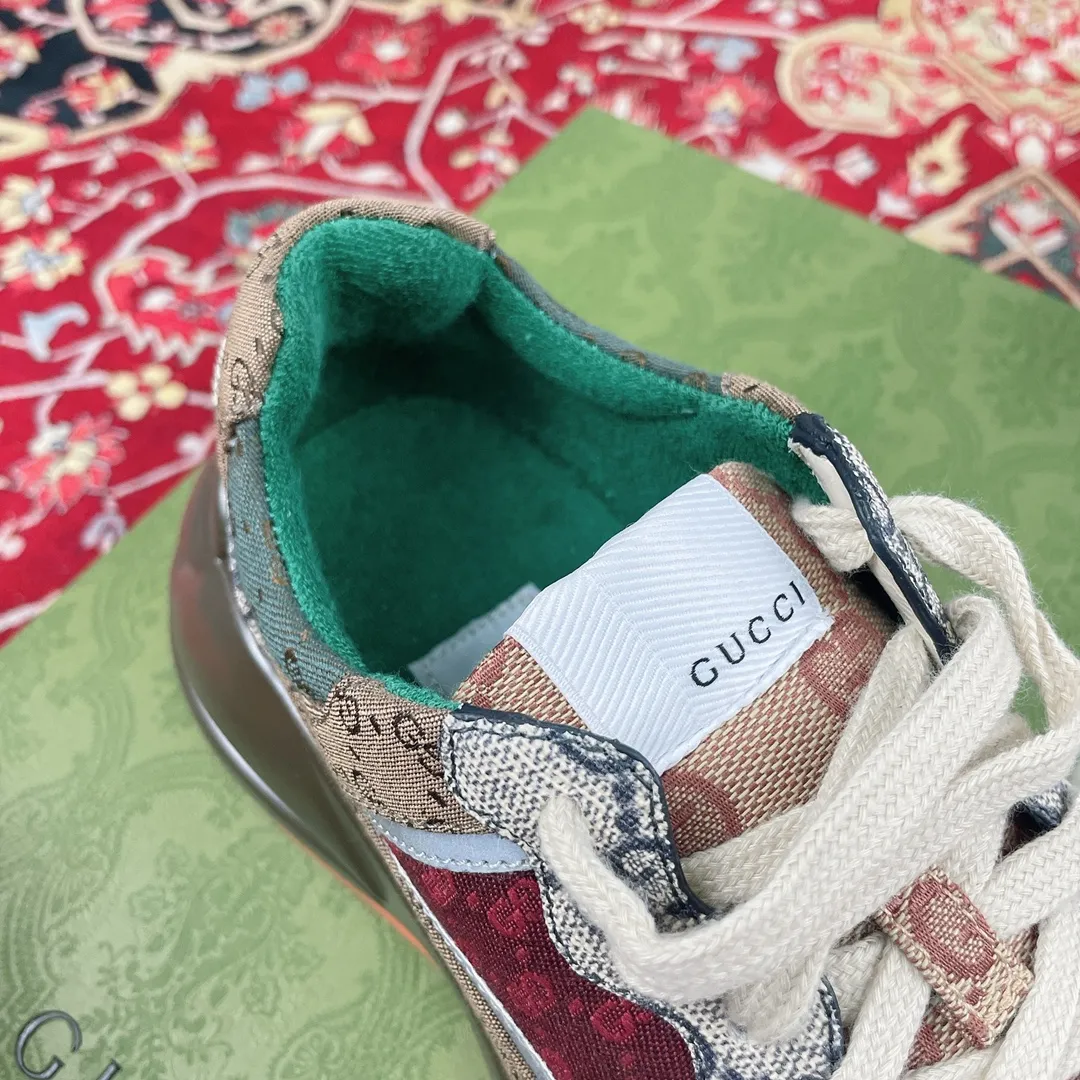 P700👟👟 Gucci - top version - dad shoes series ⚠ GG couple dad shoes, which have been popular in recent years. The unique charm of ugly and handsome men is really more and more interesting the more you look at it. You will definitely plant grass and call it ❤ 5D drawing printing, mixed surface splicing color, original customization, original outsole, package production process‼ Women's size: 35-40 Men's size: 39-44